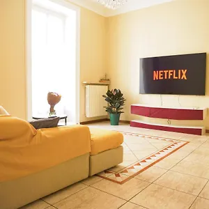  Apartamento Wonderful Downtown Apartment-hd Netflix, King-size Bed, Two Minutes' Walk From Metro